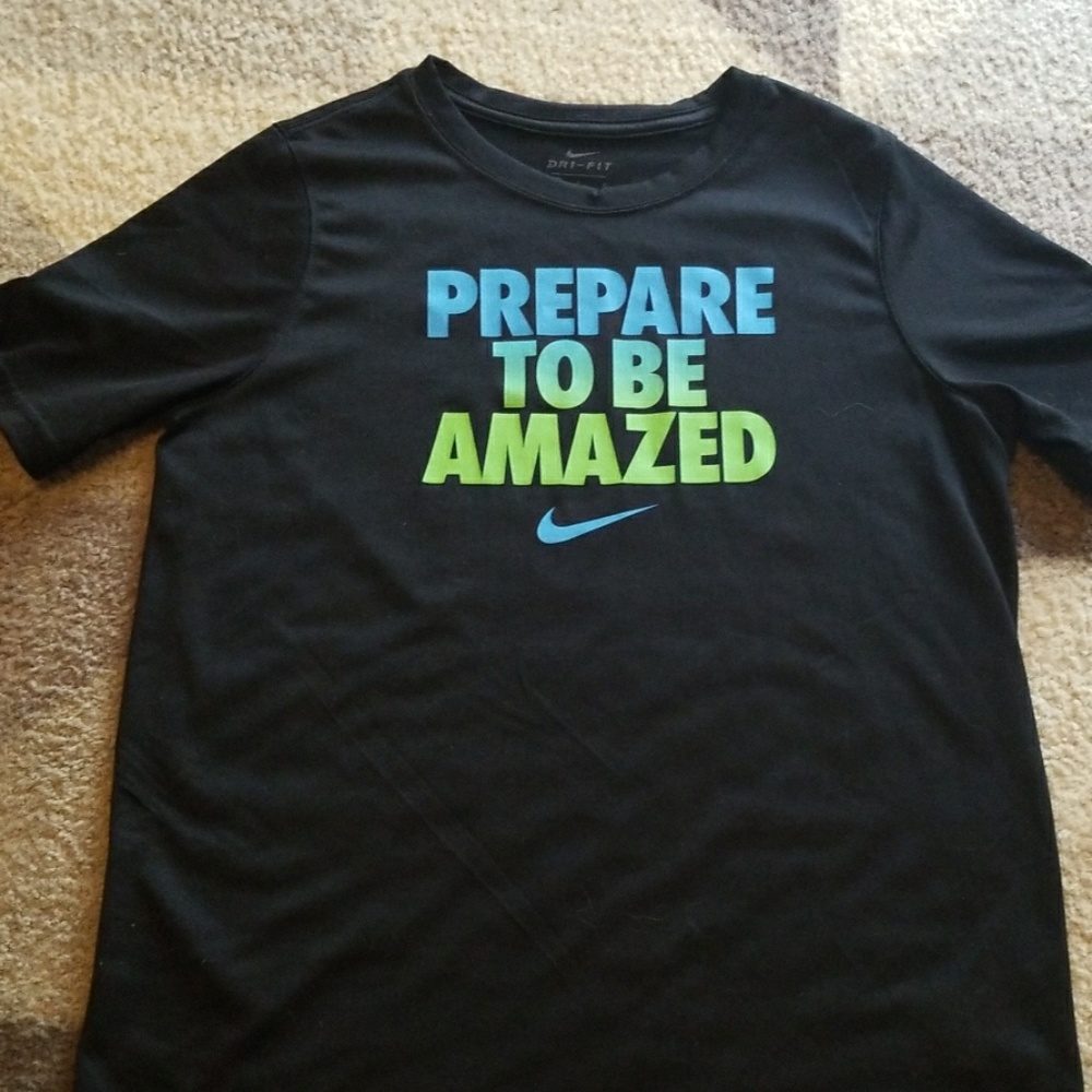 Boys PREPARE TO BE AMAZED Nike active shirt